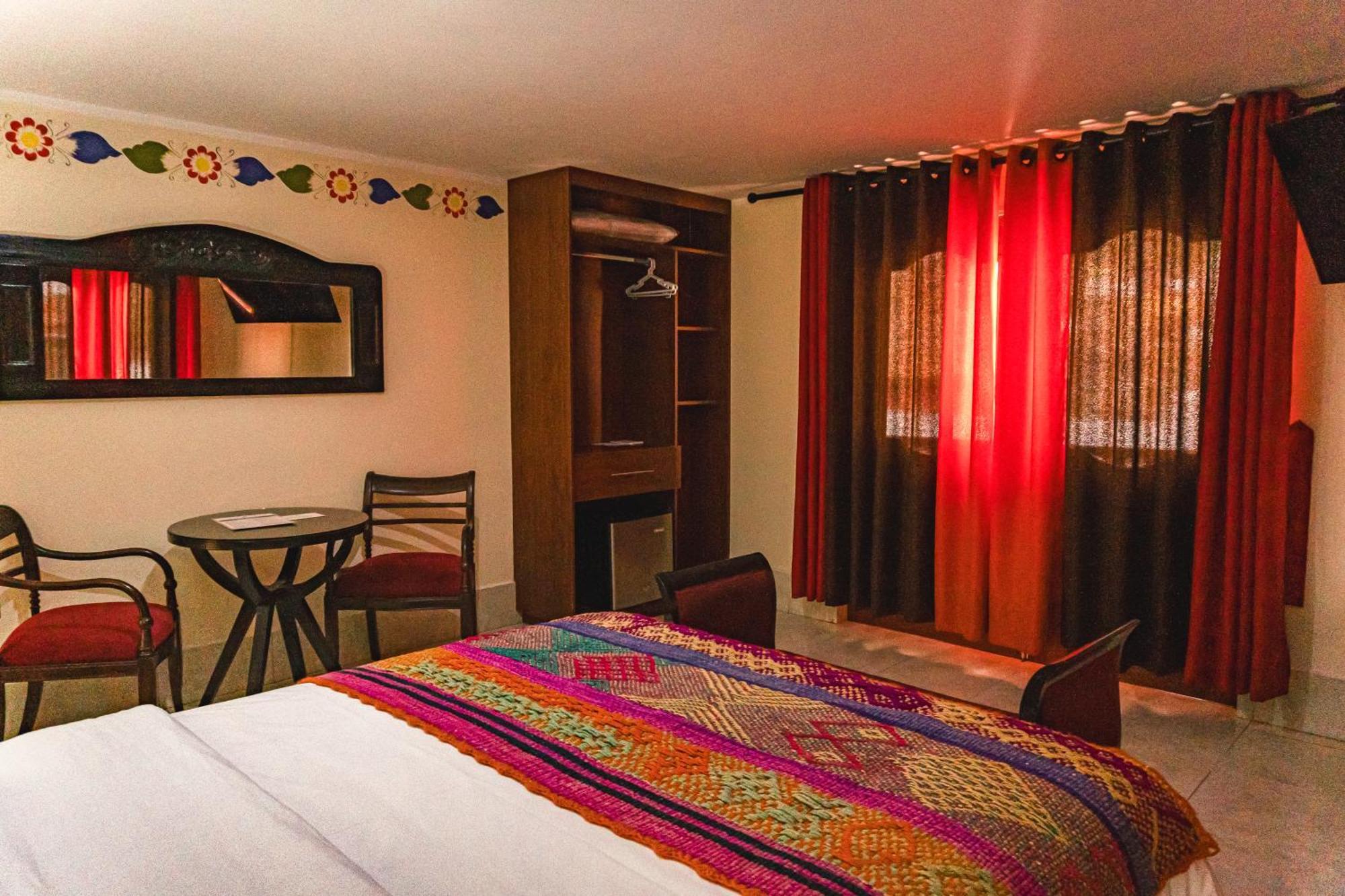 Altipacha Ayacucho Hotel Экстерьер фото